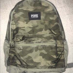 🔥BACK2SCHOOL🔥Victoria’s Secret PINK Camo Backpack